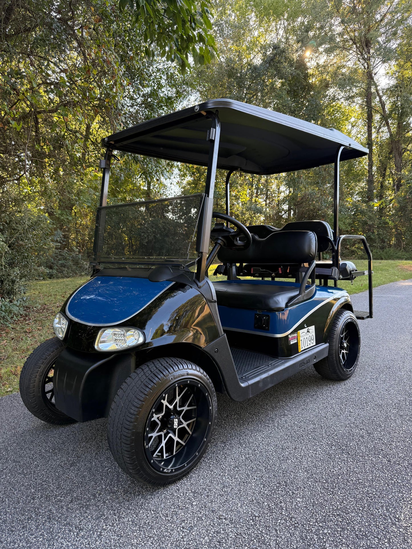 EZGO RXV 2010 - with New Lithium $5,500