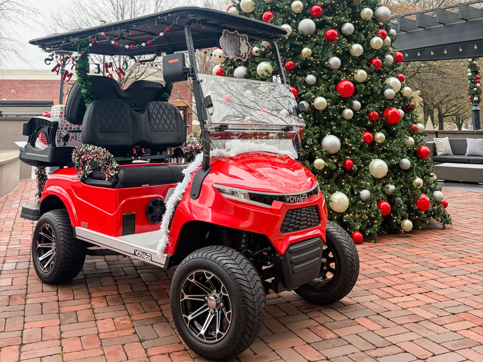 Voyager Patriot in PTC Avenue Christmas Tree