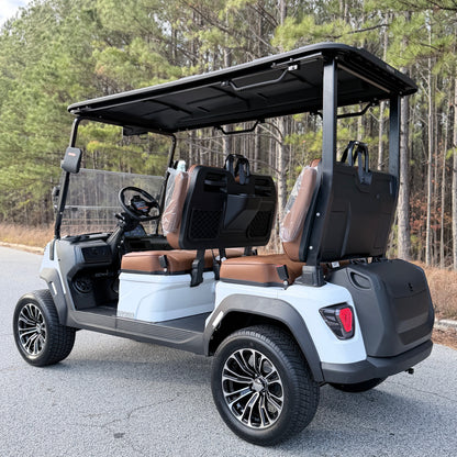 *Available for Pre-Order* Voyager Commander Forward-Facing 2026 72V Lithium - Fresh Powder $12,995