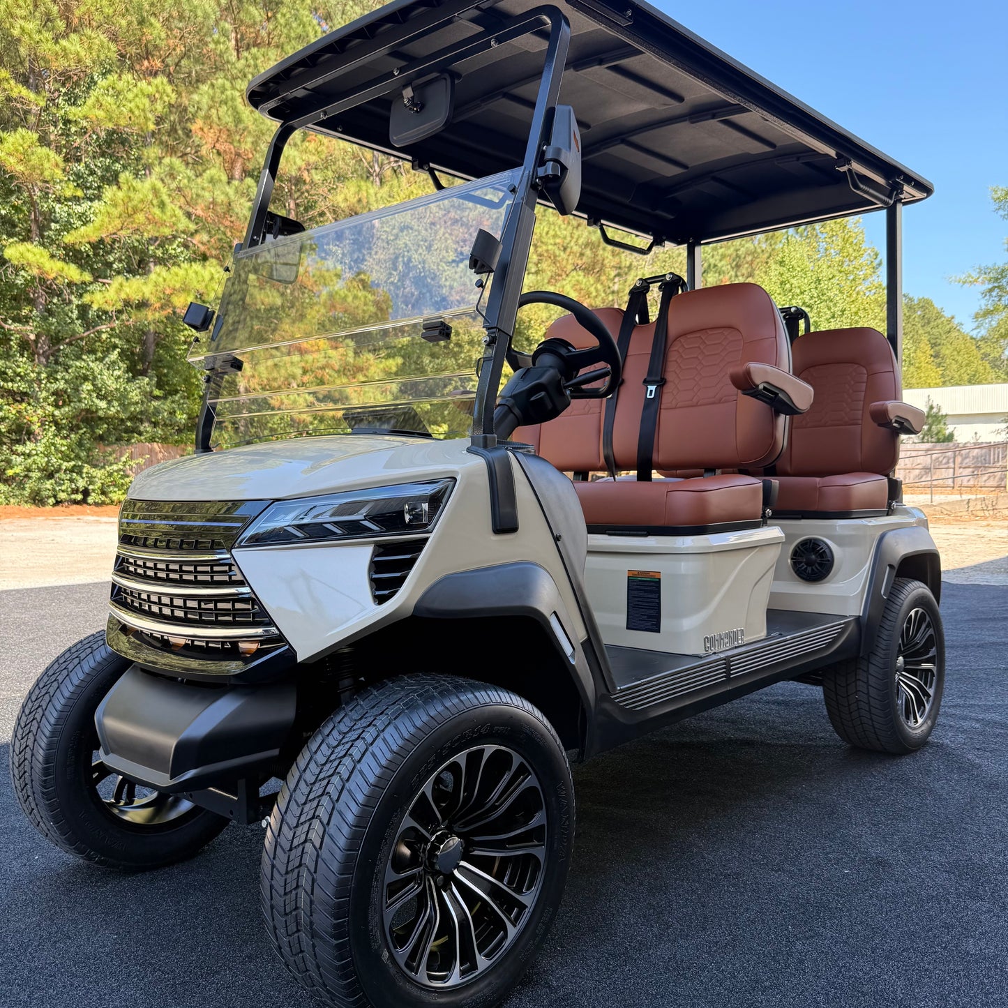 *Available for Pre-Order* Voyager Commander Forward-Facing 2026 72V Lithium - Sandy Shore $13,495